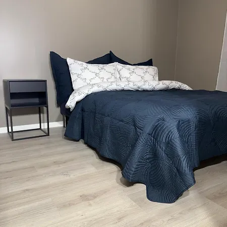 Leilighet Aurora Retreat Free Parking & Free Wifi *