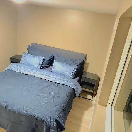 Aurora Retreat Free Parking & Free Wifi *