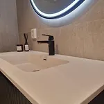 Aurora Retreat Free Parking & Free Wifi