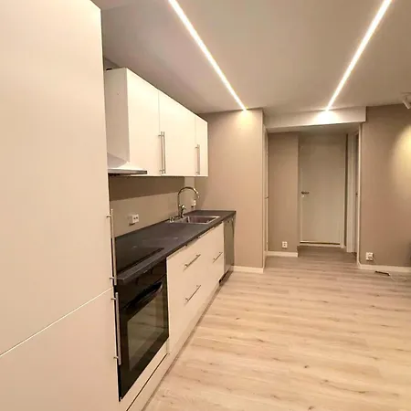 Aurora Retreat Free Parking & Free Wifi * טרומסה